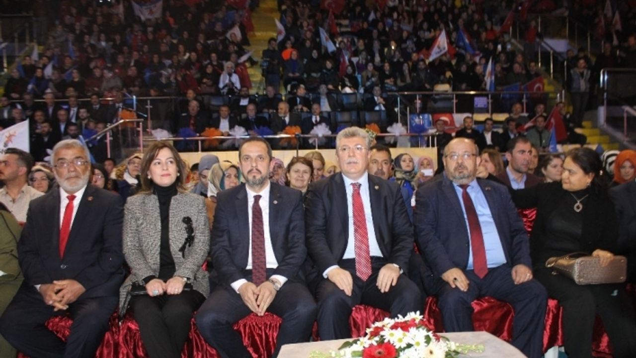 Akbaşoğlu: "Hayalleri gerçekleştiren ecdadın izini takip ediyoruz"
