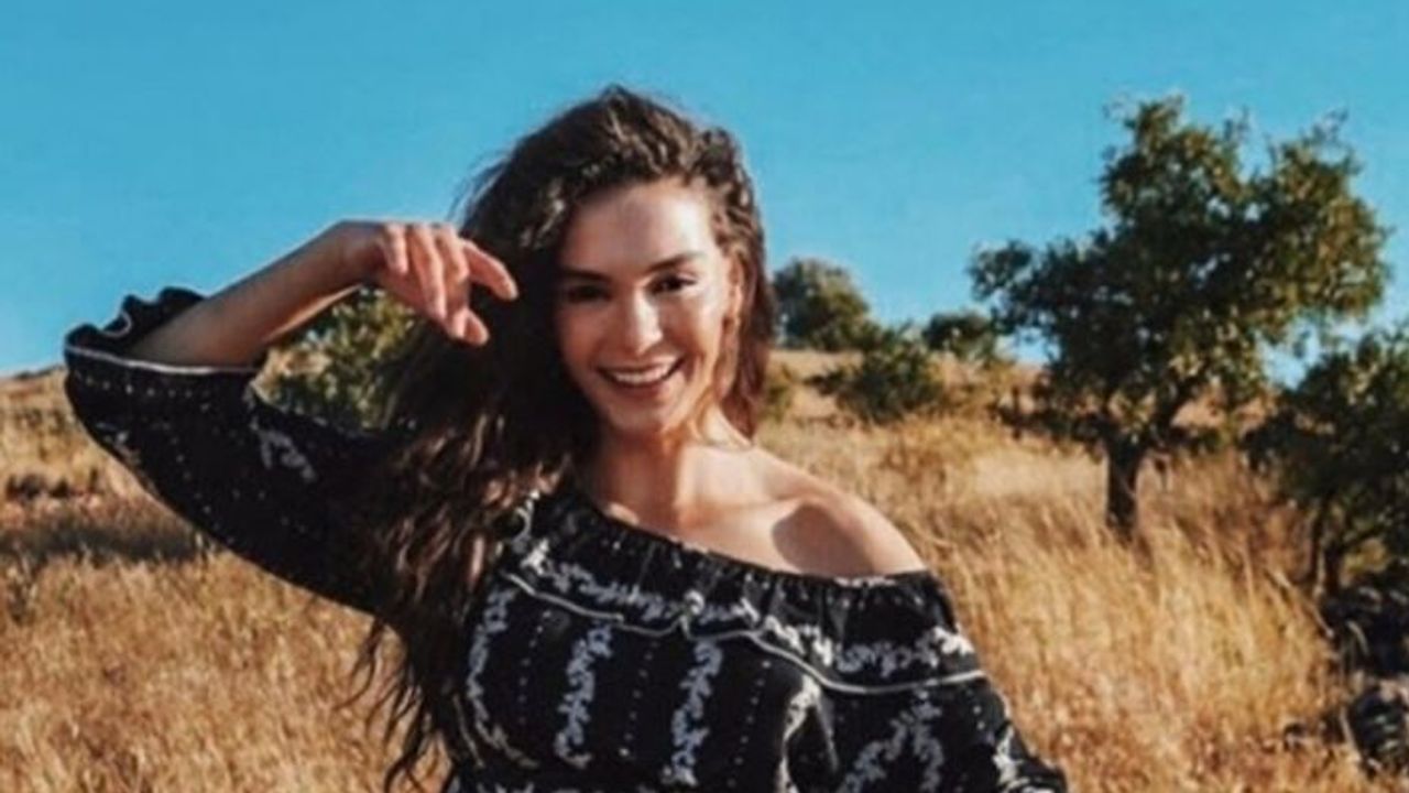 Ebru Şahin'in bikinili pozuna Cedi Osman'dan beğeni geldi!