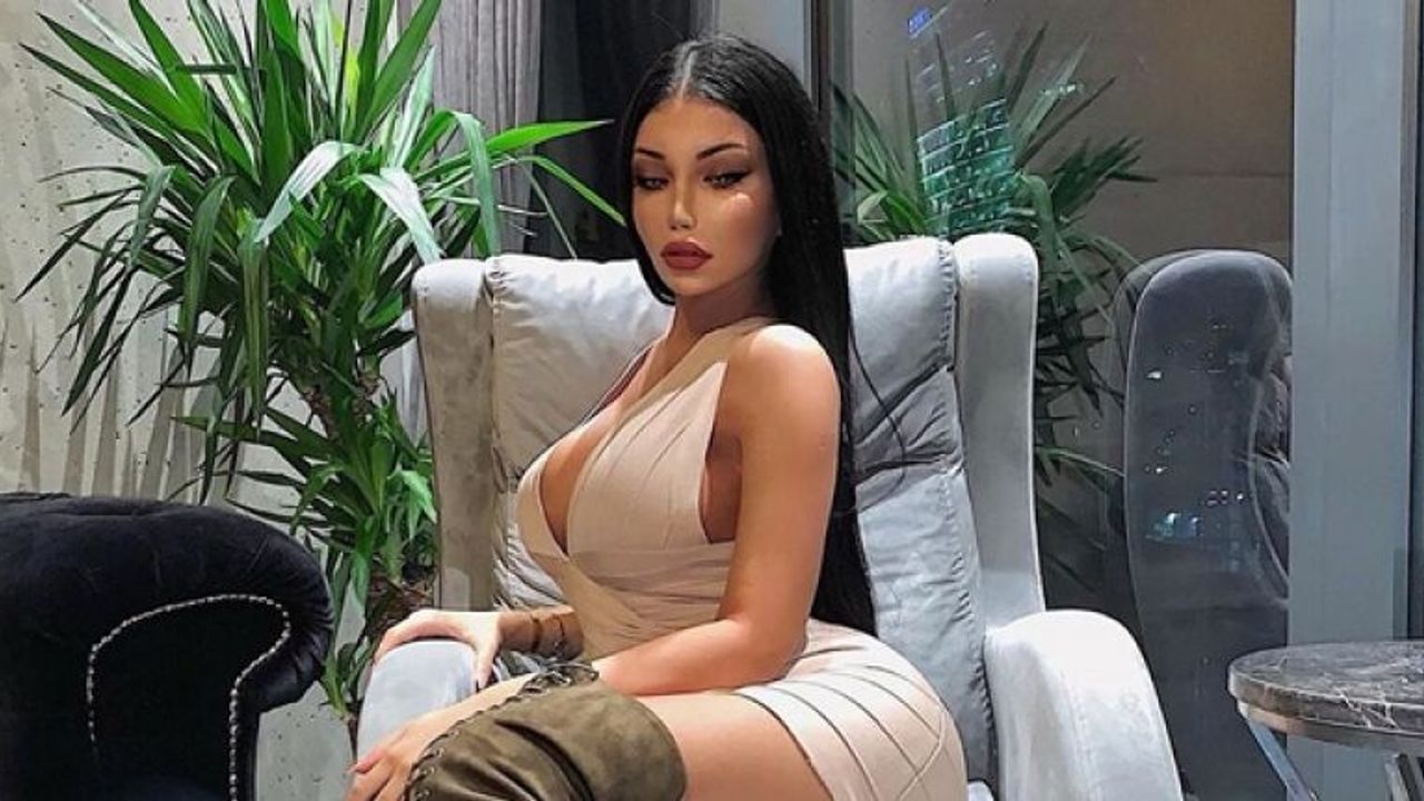 Cinsiyet değiştirdikten sonra yepyeni bir bedene kavuşan Türk ünlüler!