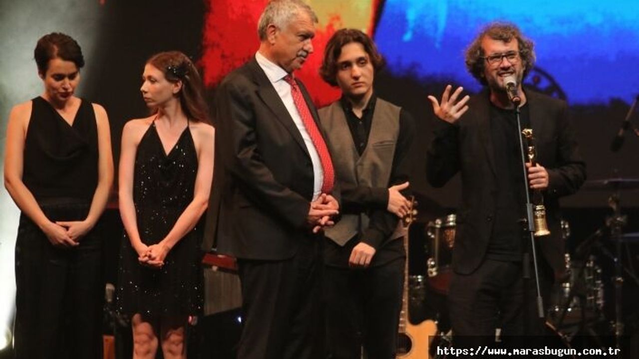 Ela ile Hilmi ve Ali filmi 7 ödül ile geceye damgasını vurdu  