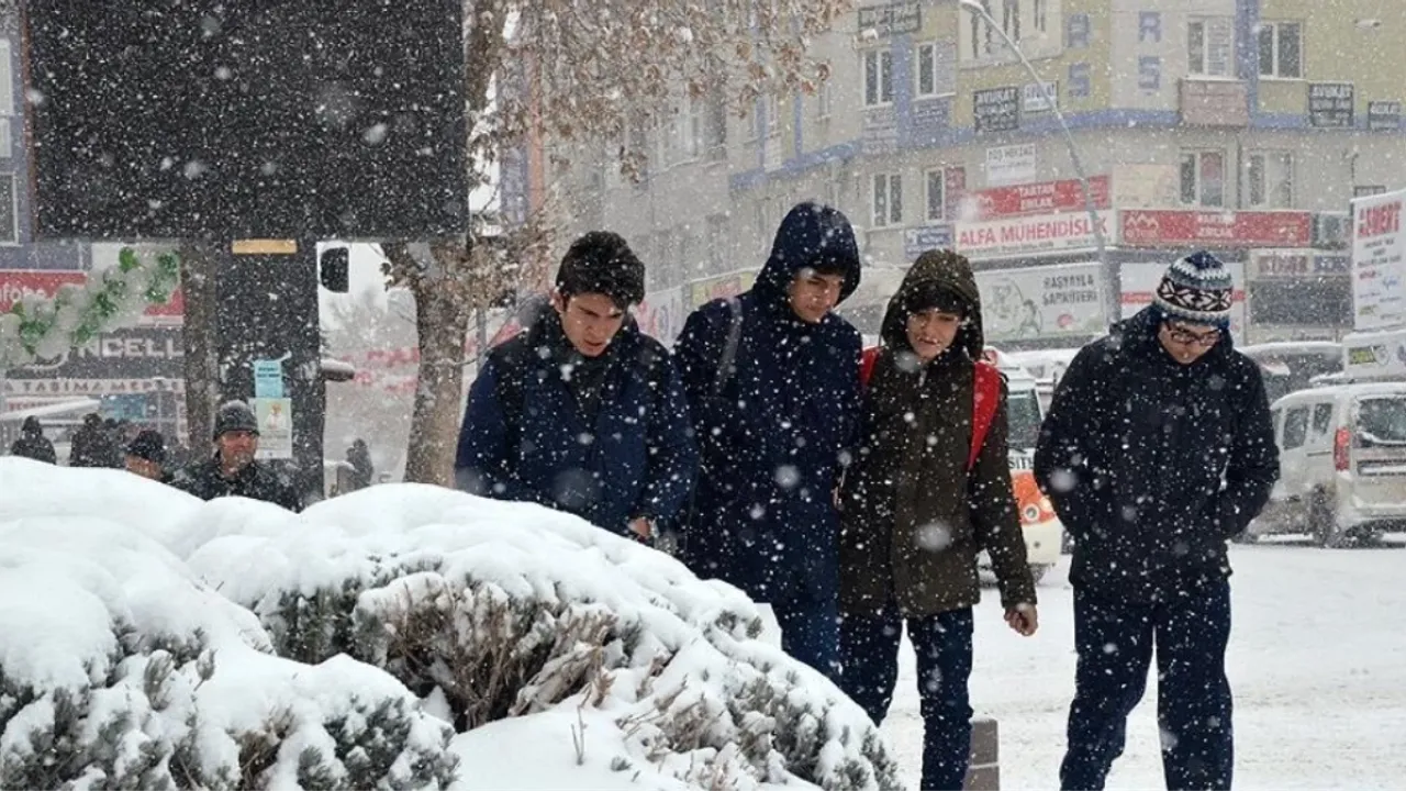 Adana'da okullar tatil mi? 17 Ocak Çarşamba günü Adana'da okullar tatil edildi mi, edilecek mi?