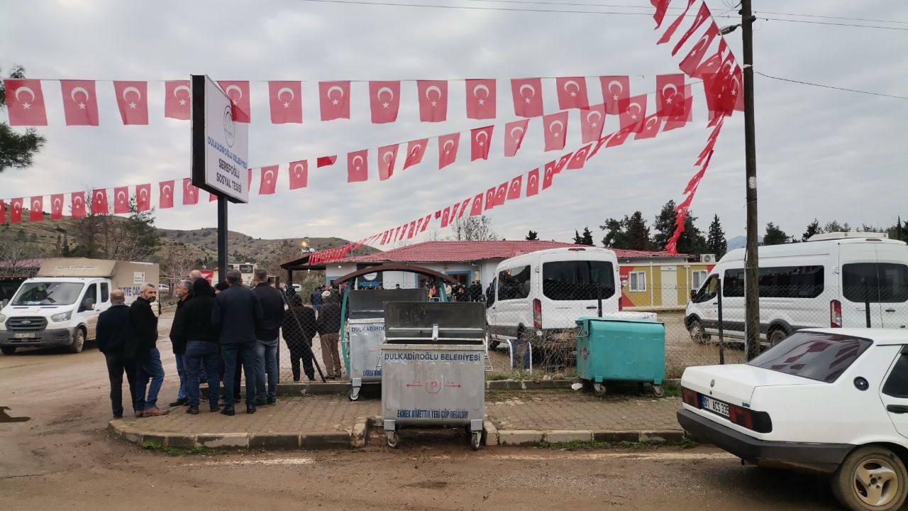 Pençe-Kilit Harekatı bölgesinde şehit olan Özdemir'in ailesine taziye ziyareti