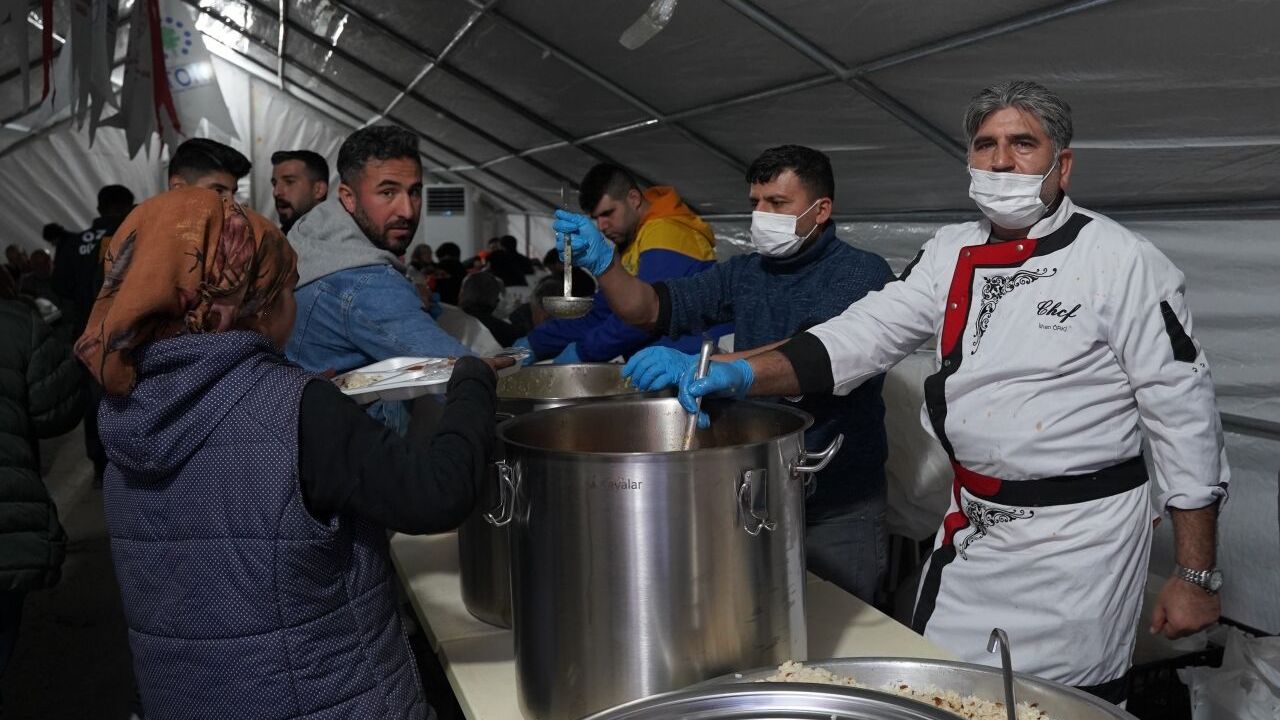Kahramanmaraş, Malatya,  Adıyaman ve Kilis'te ramazan ayının ilk iftarı