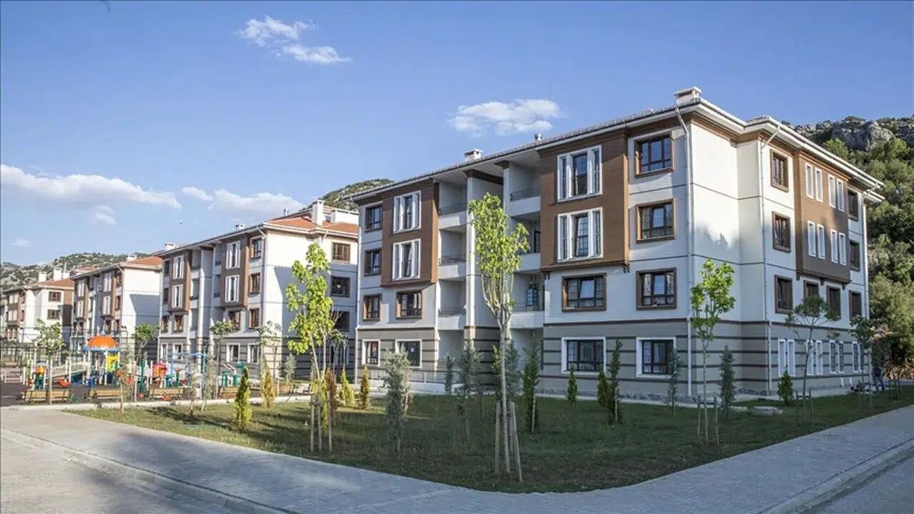 TOKİ Ankara kura çekimi saat kaçta, nereden izlenir? Asil ve yedek listesi nasıl öğrenilir