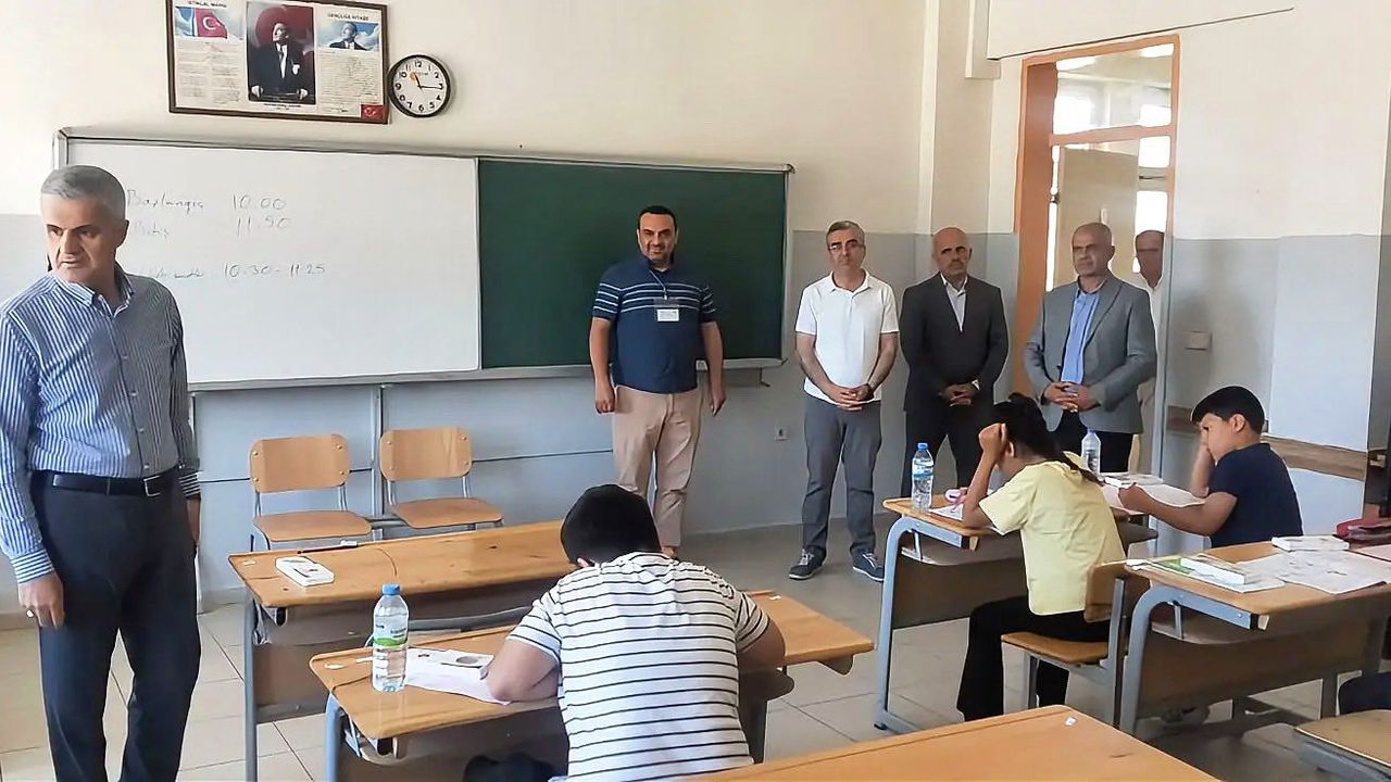 Kahramanmaraş'ın ilk mesleki ortaokulu için sınav yapıldı