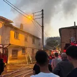 Evde çıkan yangında hayatını kaybetti