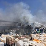 Kahramanmaraş'ta plastik fabrikasındaki yangın söndürüldü