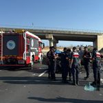 İki otomobilin çarpıştığı kazada araçlardan birinde yangın çıktı: 1 ölü, 2 yaralı