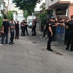 Annesini öldürüp çöp konteynerine attı