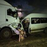 Hatay’da işçi servisi tırla çarpıştı: 1 ölü, 15 yaralı