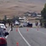 Araçlar kafa kafaya çarpıştı: 2 ölü, 9 yaralı
