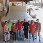 Mobilya ustası, fuar için 6 metrelik yatak üretti