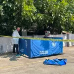 Pazarda yarı çıplak halde ölü bulundu