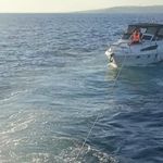 Beylikdüzü açıklarında makine arızası nedeniyle sürüklenen tekne kurtarıldı