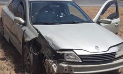 İki otomobil çarpıştı: 2 yaralı  