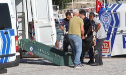 Deniz yüzeyinde erkek cesedi bulundu  