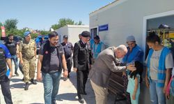 Vali Çoşkun'dan Güvenlik Güçlerine Ve Konteyner Kenteki Vatandaşa Ziyaret