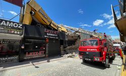 Osmaniye'de ağır hasarlı bina çöktü