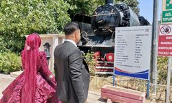 Kahramanmaraş’ta tarihi tren yeni çiftlerin stüdyosu oldu 