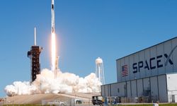 Space X, Uluslararası Uzay İstasyonu'na 4 astronot gönderdi