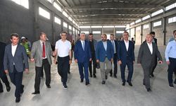 Güngör ve Bolat, Uçak Parçaları Üretim Tesisini İnceledi