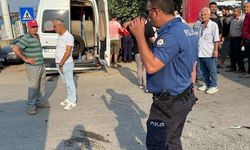 Otomobil çarpıştı: 15 yaralı   