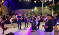 İtfaiyeci gelini, ekip arkadaşları yalnız bırakmadı  