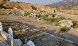 Kahramanmaraş’taki Şeyh Ali Sezai Efendi Mezarlığı kaderine terk edildi