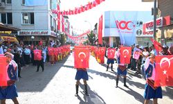Cumhuriyet'in 100'üncü yılı etkinliğinde 100 kişi zeybek oynadı