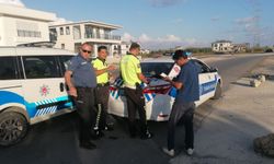 Kendisine çarpıp kaçan sürücünün önünü keserek yakaladı