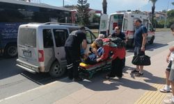 Aynı kavşakta saniyeler içinde iki kaza yaşandı  