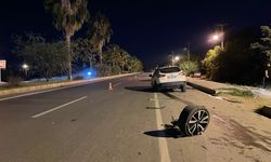 Kazaya karışan sürücü hurdaya dönen aracını bırakıp kaçtı