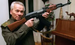 AK-47'nin tasarımcısı Mihail Kalaşnikov kimdir?