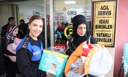 Polis ihtiyaç sahibi ailelere bebek bezi dağıttı 