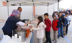 Dulkadiroğlu Belediyesi, Çorba İkramıyla Öğrencilere Destek