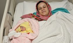 Depremin merkezi Kahramanmaraş’ta yeni yılın ilk bebeği ‘Ecrin Lina’ 