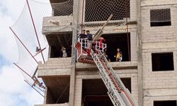 10 katlı binadan düşen işçiyi ölümden file kurtardı 