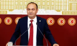Özgür Karabat Kimdir?