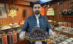 Ramazan ayının vazgeçilmezi hurma tezgaha indi