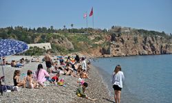 32 derece sıcaklık, sahilleri yaza döndürdü