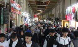 500 yıllık tarihi çarşıda Ramazan Bayramı yoğunluğu