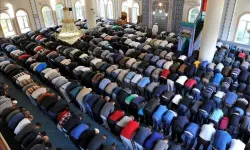 Ramazan Bayramı Namazı Nasıl Kılınır? Kaç Rekat?