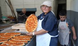 Kadın pide ustası erkeklere taş çıkartıyor