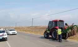 Gaziantep'te işçileri taşıyan araç ve traktör sürücüleri denetlendi