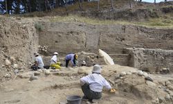 9 bin yıllık höyükte Hitit dönemi sur izlerine rastlandı