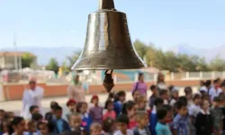 Binlerce veliyi ilgilendiriyor: Okul saatleri değişti!