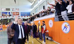 Onikişubat'ta Gençler Sporla Buluştu, Başkan Toptaş da Yanlarında Oldu