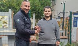 Kemer Zabıta Ekipleri Kaybolan Cüzdanı Sahibine Teslim Etti