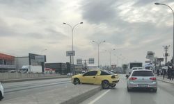 Kahramanmaraş Madalyalı Kavşak’ta Araç Refüje Çıktı