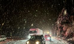 Kahramanmaraş’ta Kar Fırtınası! Yol Trafiğe Kapatıldı